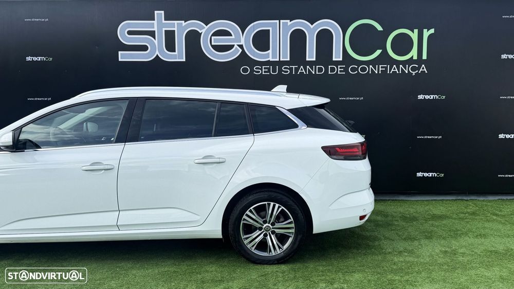 Renault Mégane Sport Tourer 1.5 Blue dCi Intens EDC - 4