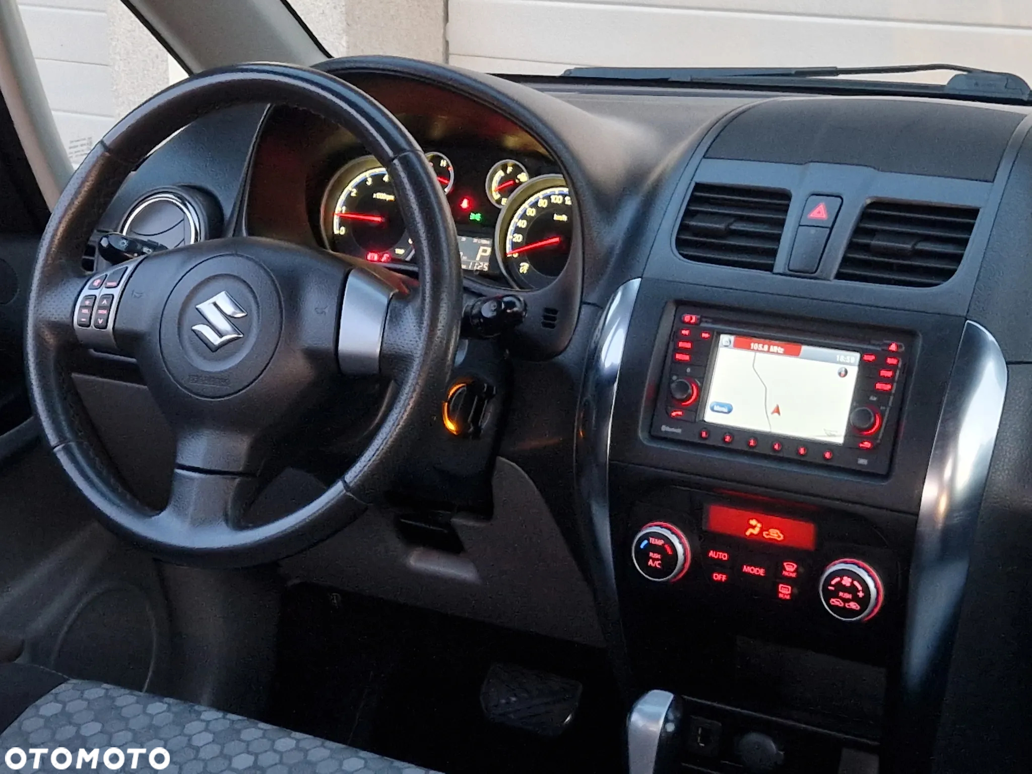 Suzuki SX4 Classic 1.6 VVT Automatik 4x2 Style - 29