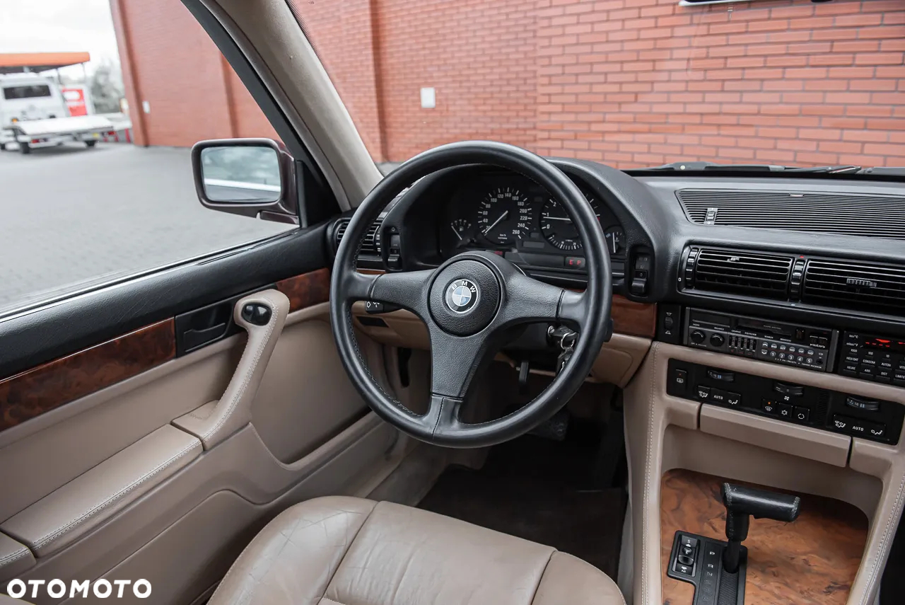 BMW Seria 7 - 24