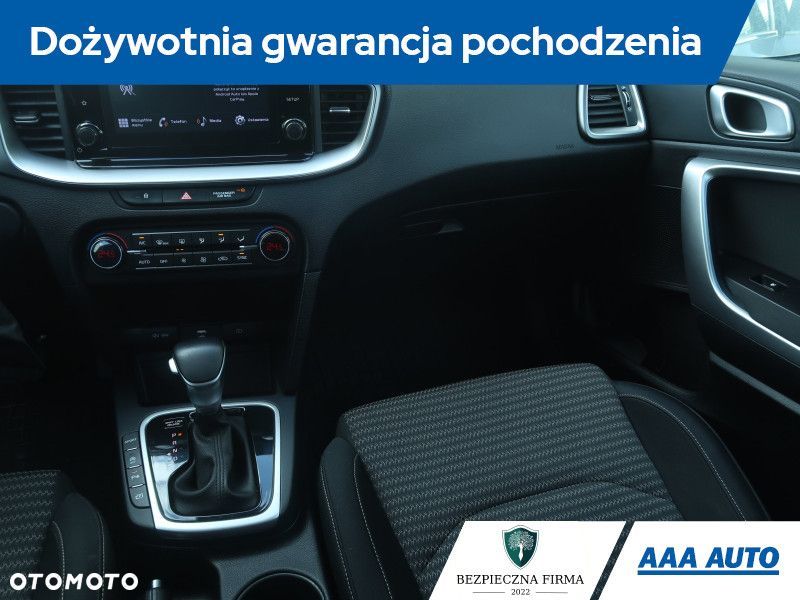 Kia Ceed - 9