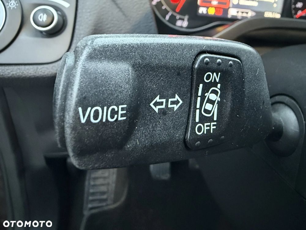 Ford S-Max 2.0 TDCi DPF Titanium - 25