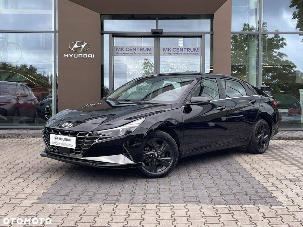 Hyundai Elantra - 2
