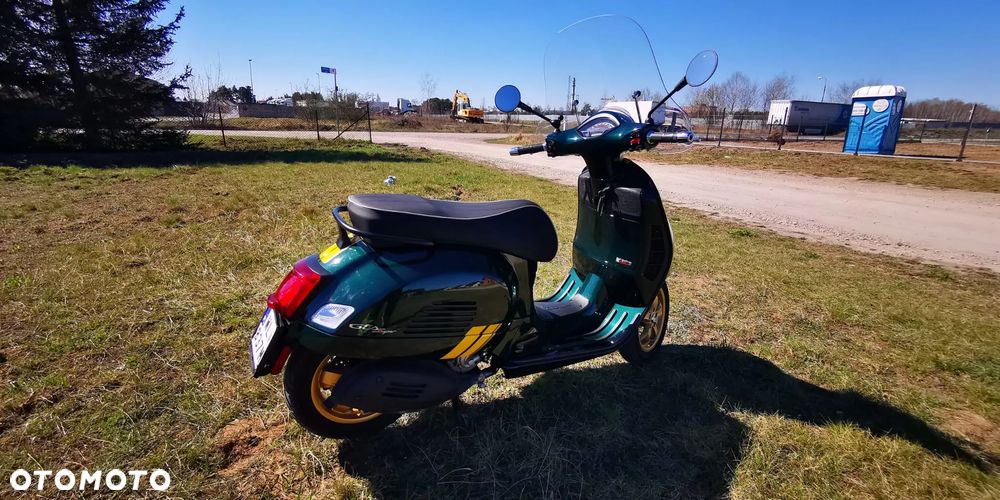 Vespa GTS - 7