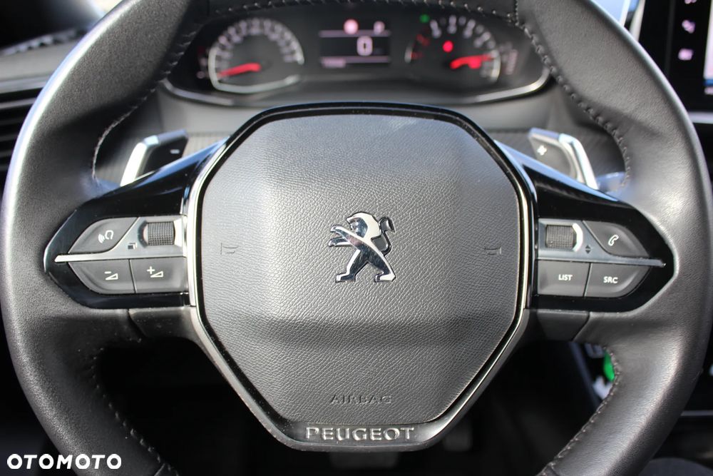 Peugeot 2008 1.5 BlueHDi Allure S&S EAT8 - 18