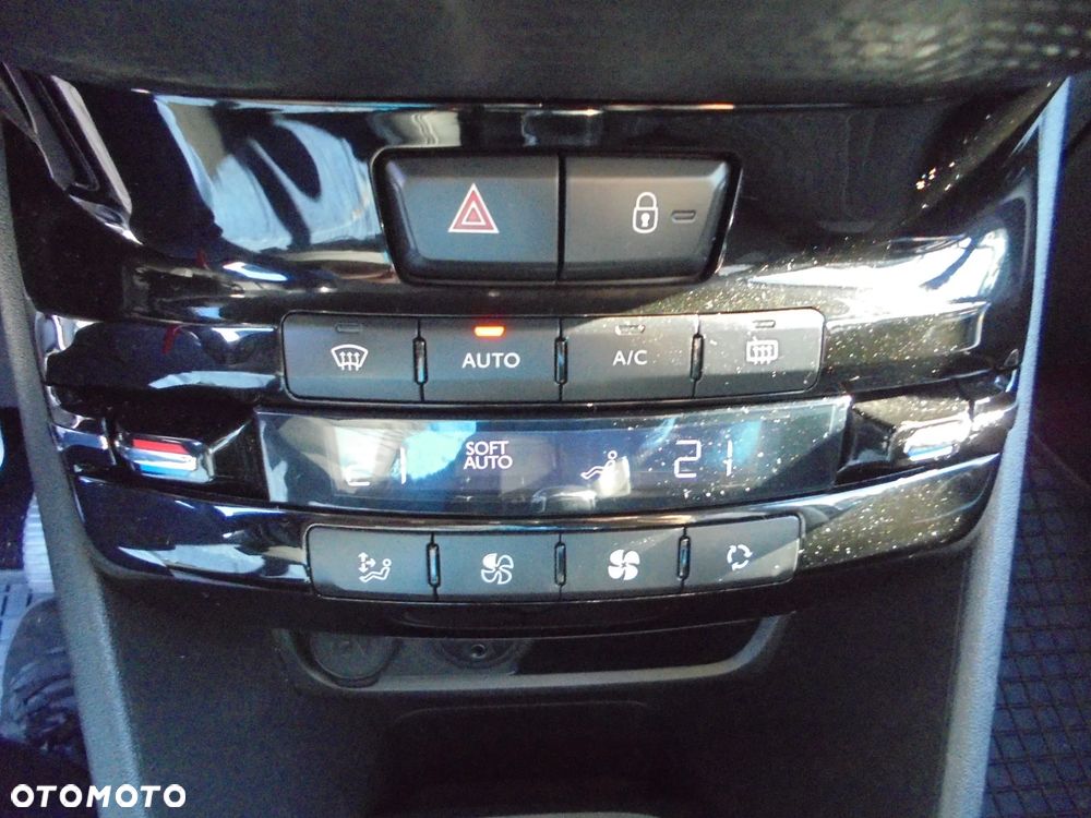 Peugeot 2008 BlueHDi FAP 120 STOP & START Business-Line - 18
