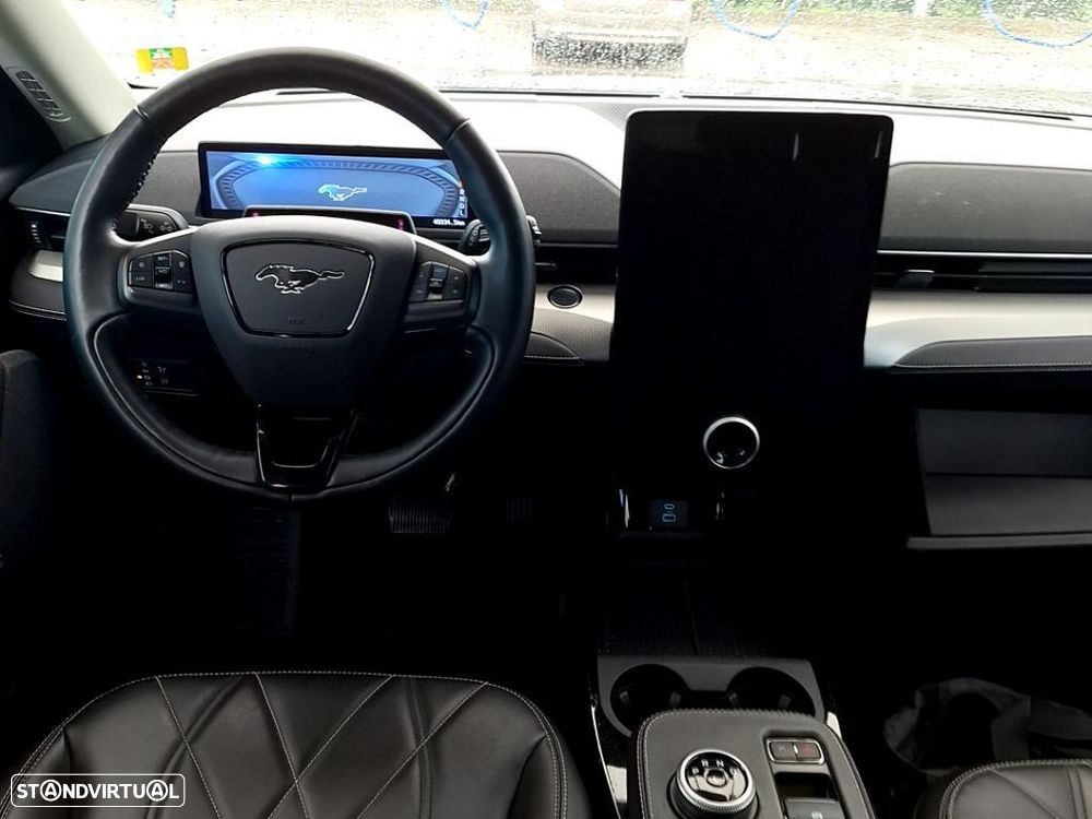 Ford Mustang Mach-E - 5