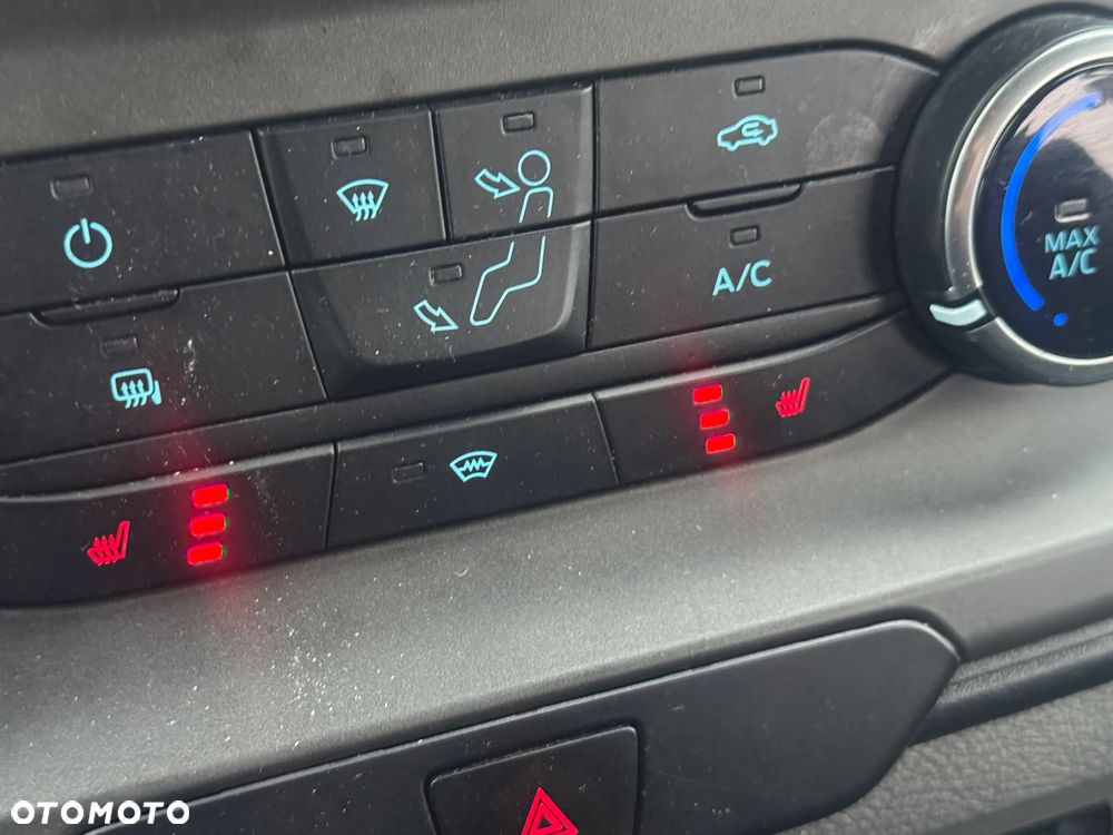 Ford CUSTOM DŁUGI 6 OSÓB - 18