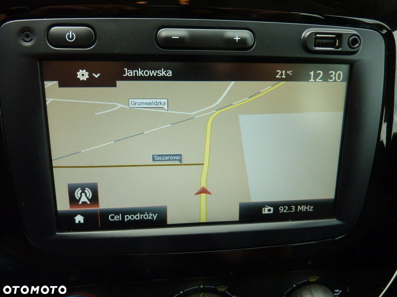 Renault Captur - 21