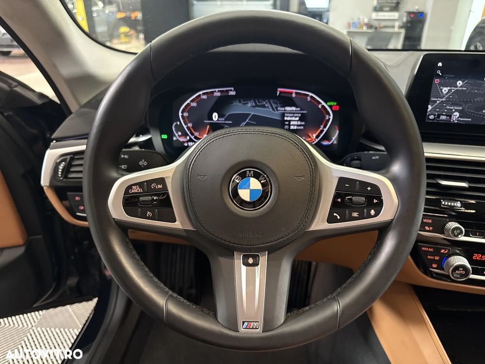 BMW Seria 5 530i Aut. Luxury Line - 17