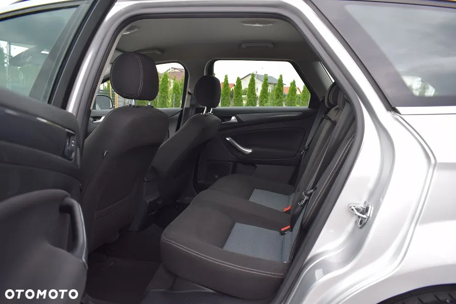 Ford Mondeo Turnier 2.0 TDCi Ambiente - 7