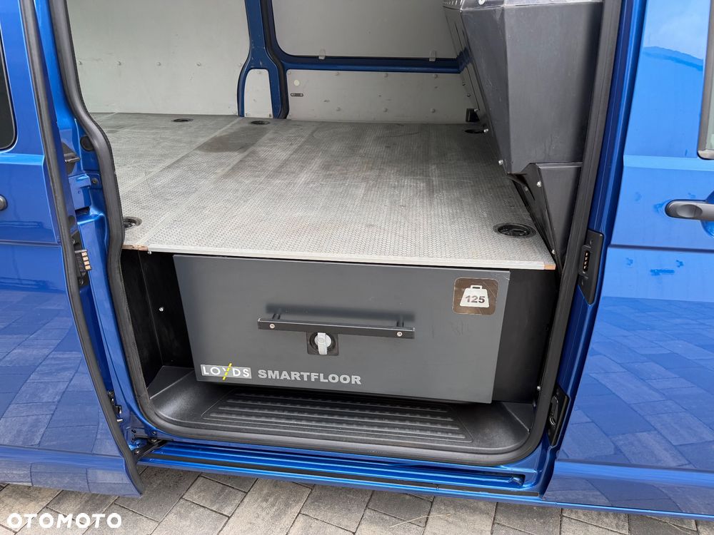 Volkswagen Transporter - 29
