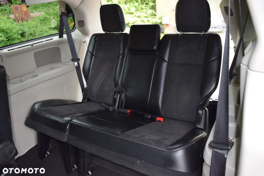 Lancia Voyager 2.8 Multijet 16v Platinum - 14