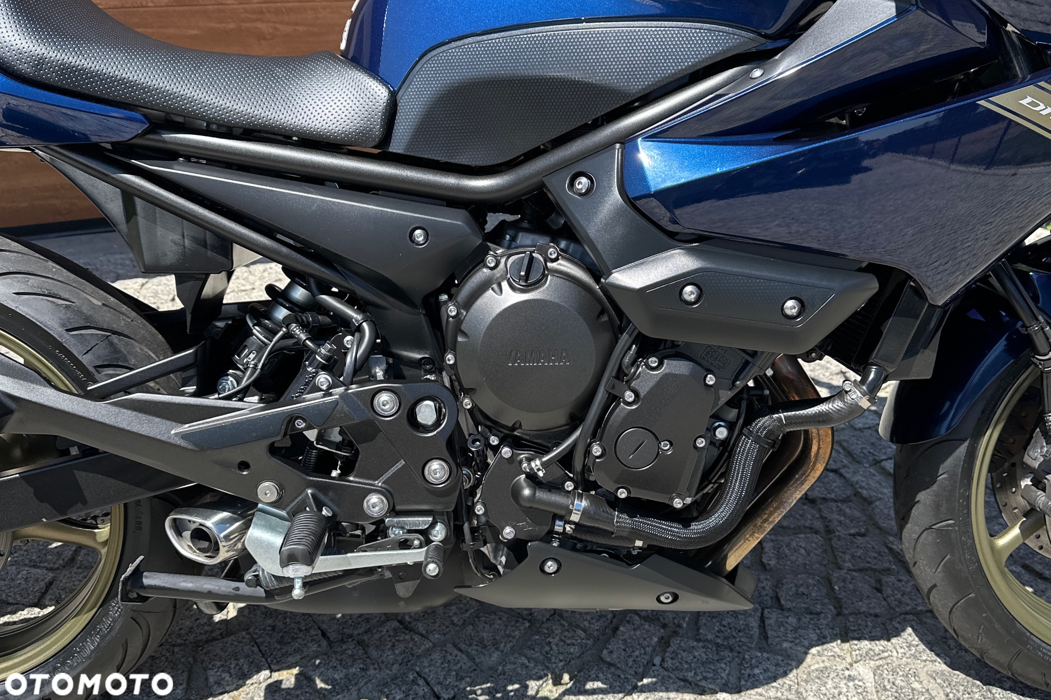 Yamaha XJ - 6