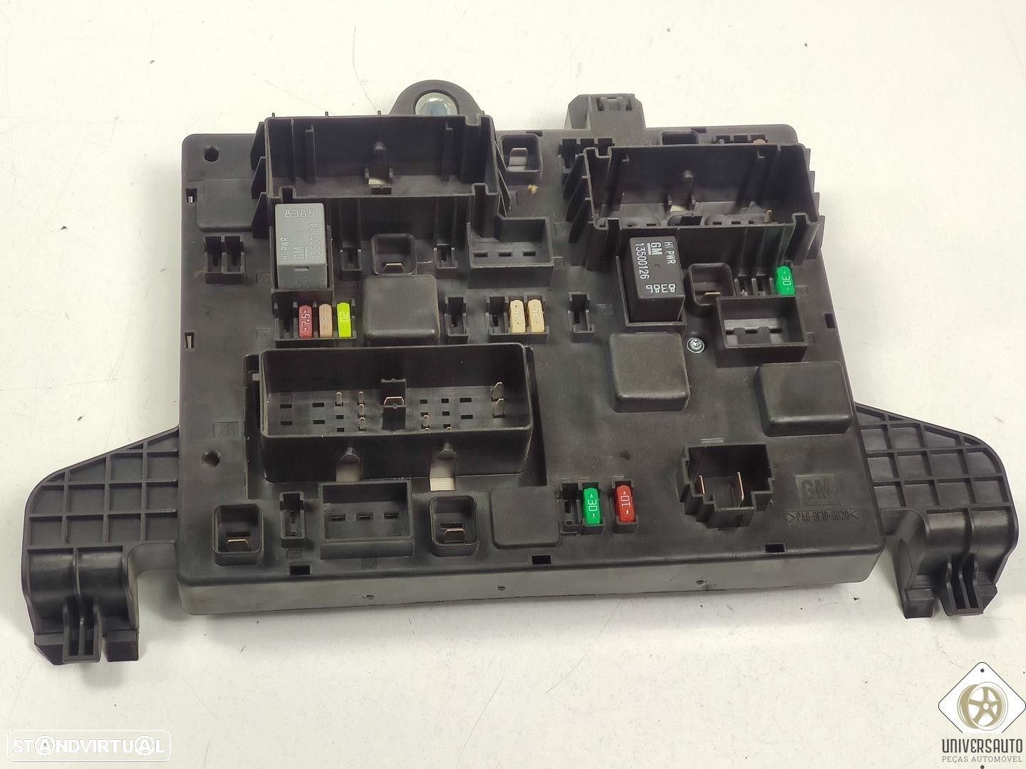 CAIXA RELÉS / FUSÍVEIS OPEL ASTRA J 2009 - 4
