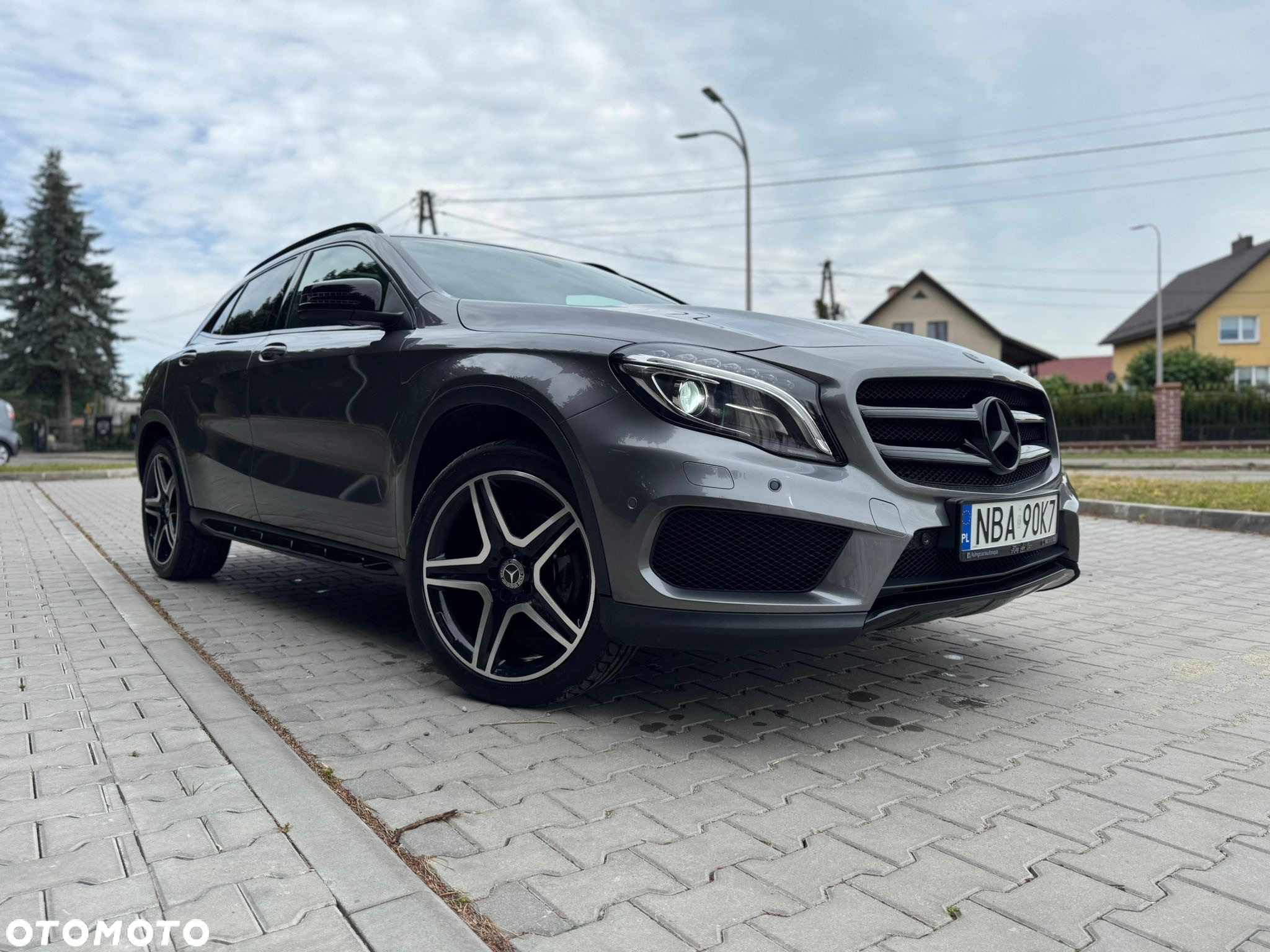Mercedes-Benz GLA 250 4-Matic - 8
