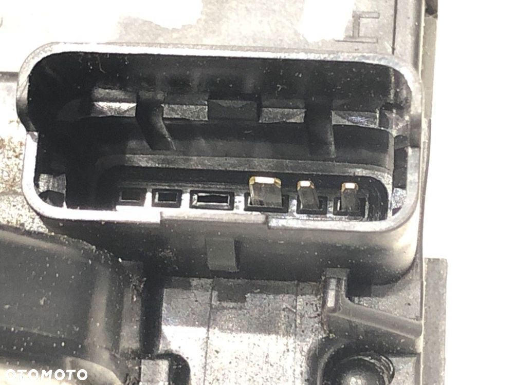 ZAMEK DRZWI LEWY TYŁ  INFINITI Q70 (Y51) 2013 - 2022 3.0 175 kW [238 KM] olej napędowy 2013 - 2022 - 3