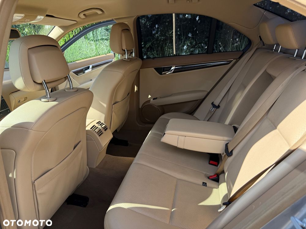 Mercedes-Benz Klasa C ver-200-kompressor-avantgarde - 19