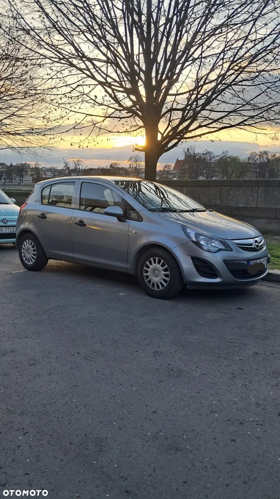 Opel Corsa 1.2 16V Color Edition - 1
