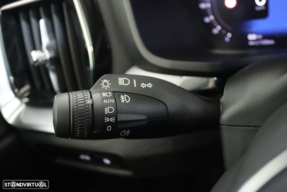 Volvo V60 2.0 T6 AWD TE Core - 15