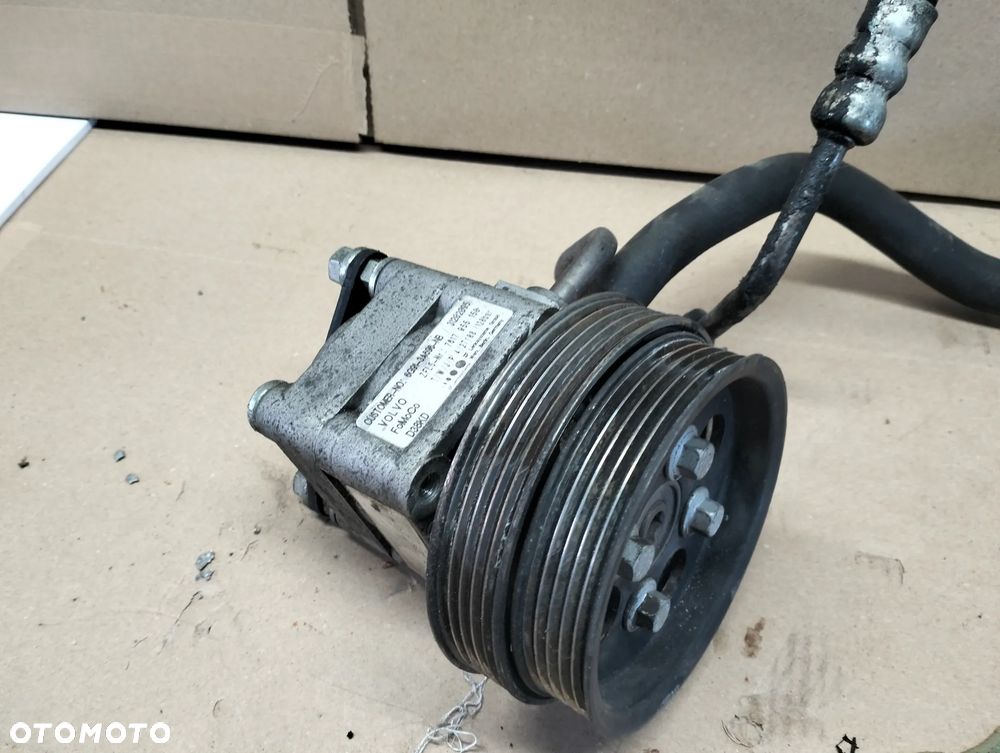 Volvo 2.4 d5 pompa wspomagania 31202095