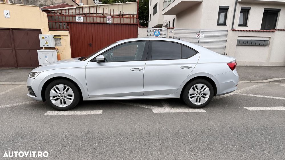 Skoda Octavia 2.0 TDI DSG Style - 4