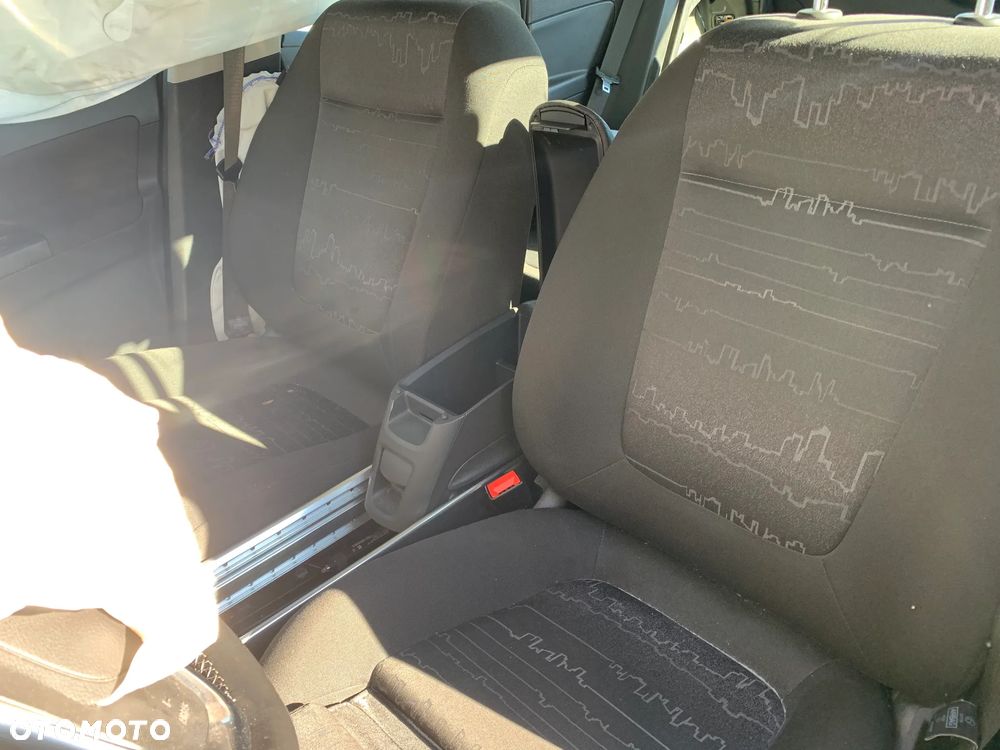OPEL MERIVA 2015 *SAMOCHÓD NA CZĘŚCI* 4103  MASKA, LAMPA, DRZWI, LUSTERKO, ZDERZAK, GRILL, BŁOTNIK, KLAPA, BELKA, DESKA, FOTELE, KANAPA, ĆWIARTKA KIEROWNICA, TARCZE, ZACISKI, ZAWIESZENIE, KOMPLETNY PRZÓD, KOMPLETNY TYŁ, LICZNIK, ZEGARY, PRAWE LEWE PRZÓD TYŁ KOD LAKIERU GJM - 6