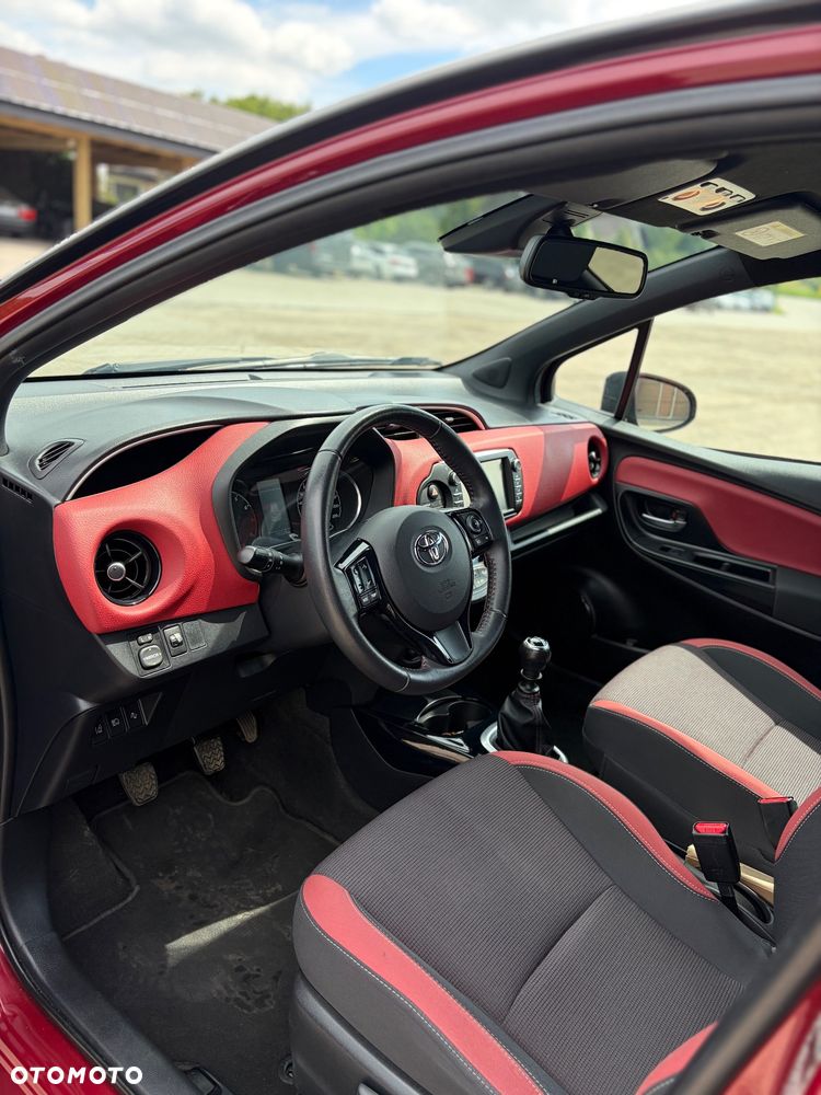Toyota Yaris 1.5 Premium - 6