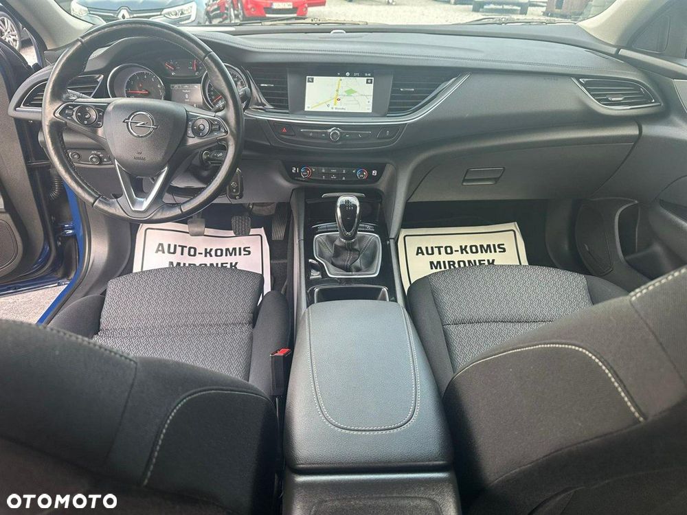 Opel Insignia - 10