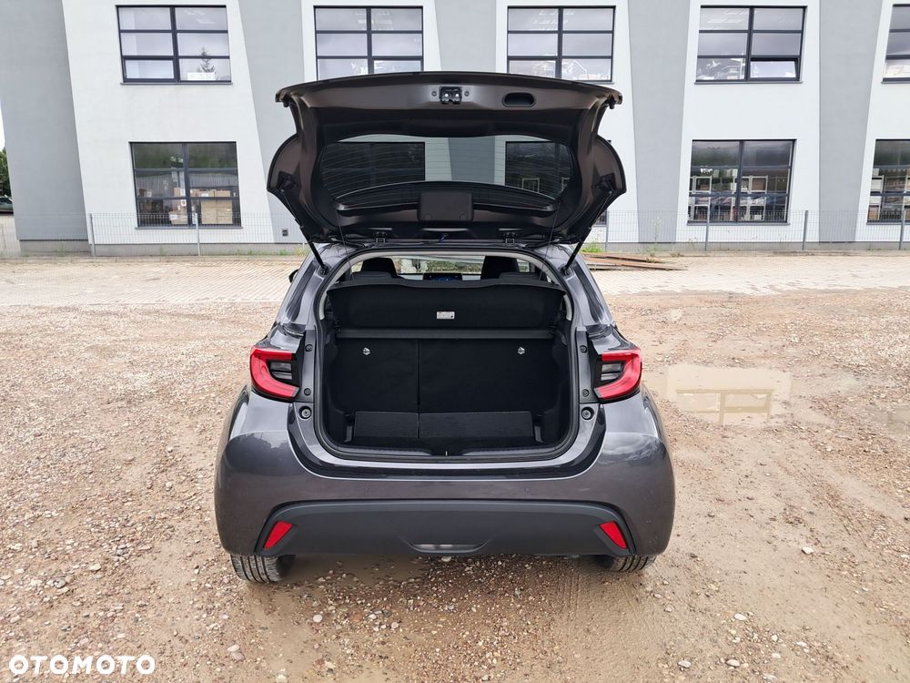 Toyota Yaris Hybrid 1.5 Style - 12