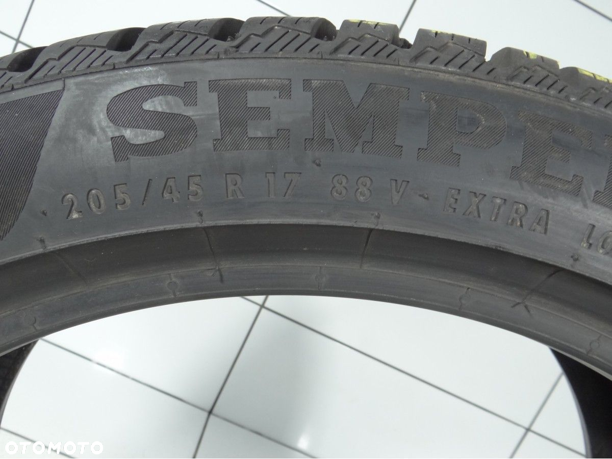 Opony zimowe 205/45R17 88V Semperit - 4