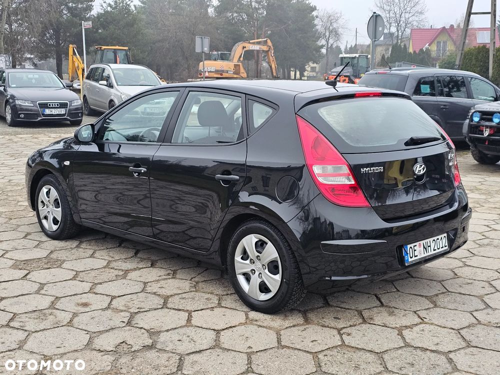 Hyundai i30 1.4 Comfort World Cup - 2