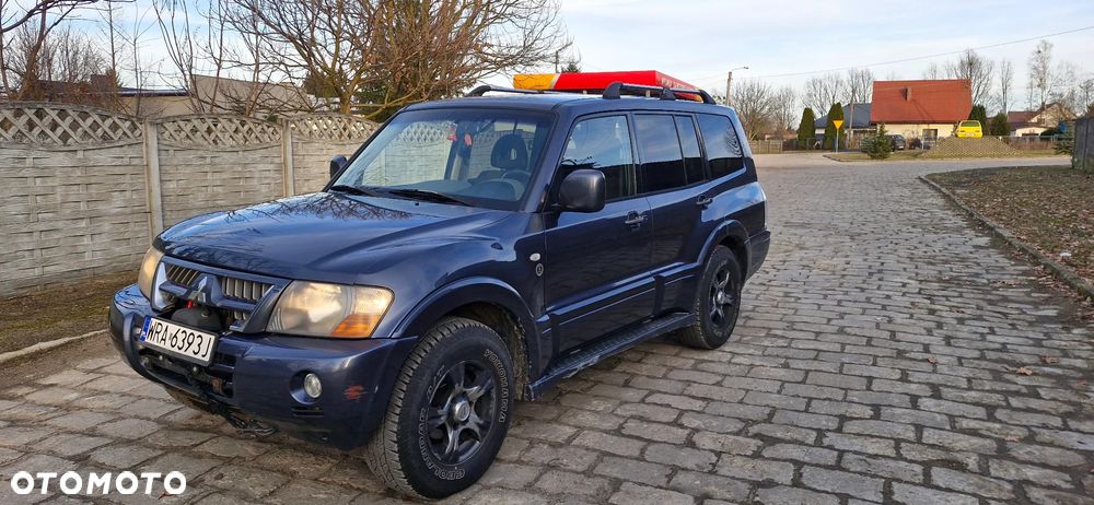 Mitsubishi Pajero - 10