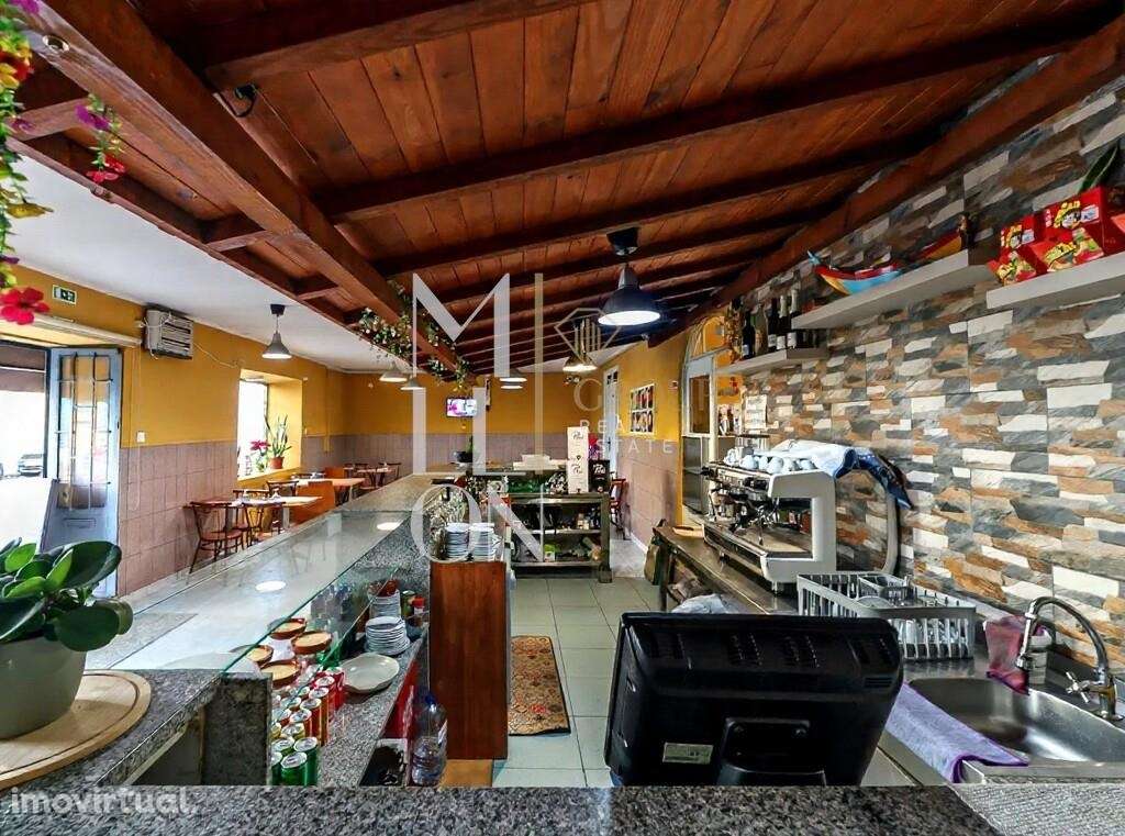 Oportunidade de negócio em localização privilegiada no centro de Arcoz - Grande imagem: 5/12