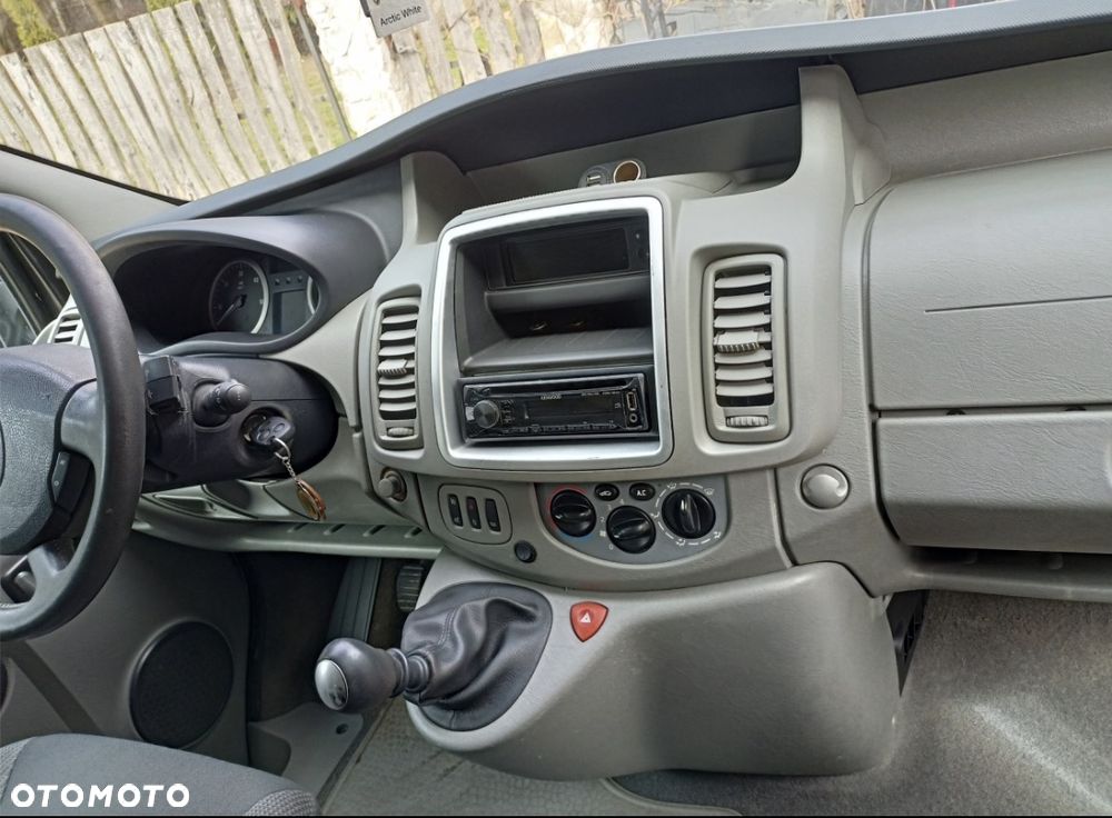 Opel Vivaro - 8