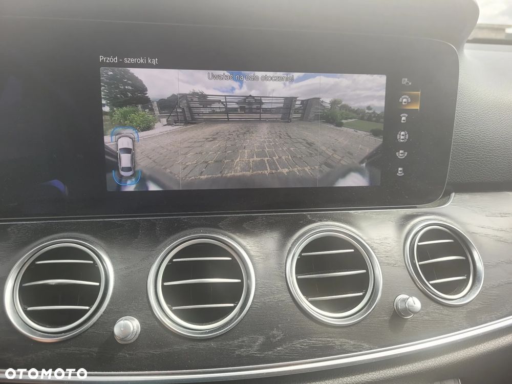 Mercedes-Benz Klasa E 300 de Business Edition - 12