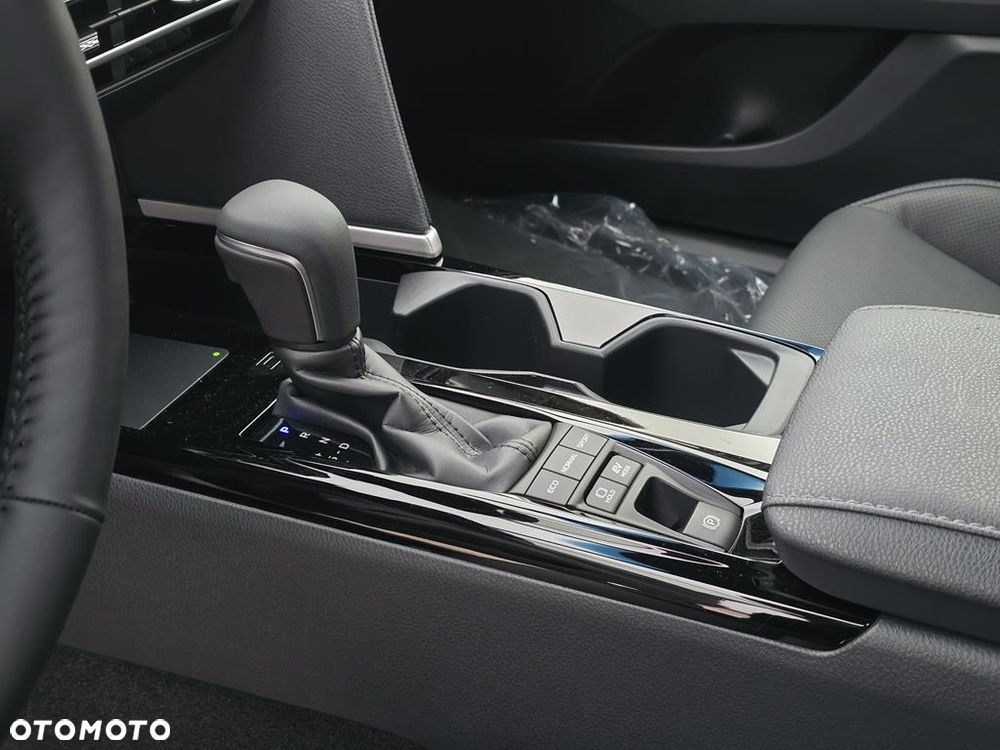 Toyota Camry 2.5 Hybrid Dynamic Force Executive e-CVT - 27