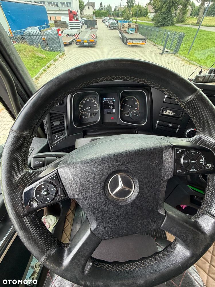 Mercedes-Benz Actros - 9