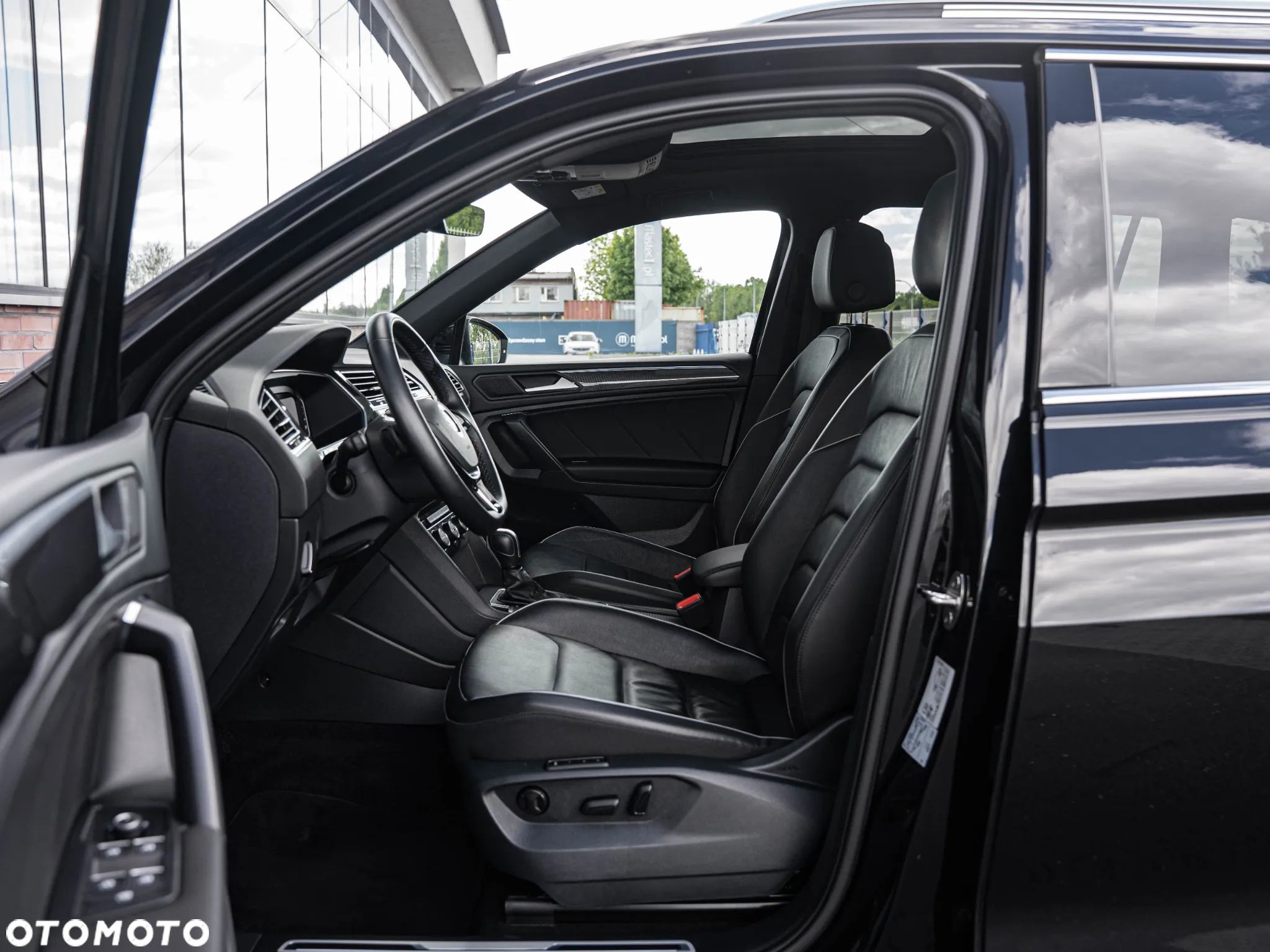 Volkswagen Tiguan Allspace 2.0 TDI R-Line DSG - 24