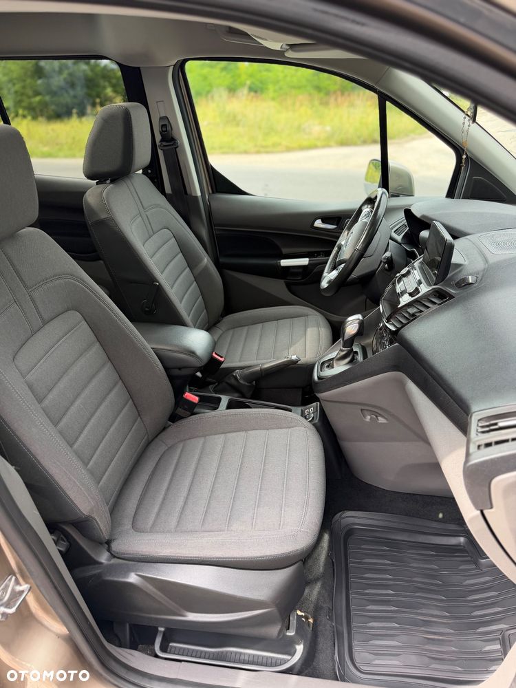Ford Tourneo Connect Grand - 9