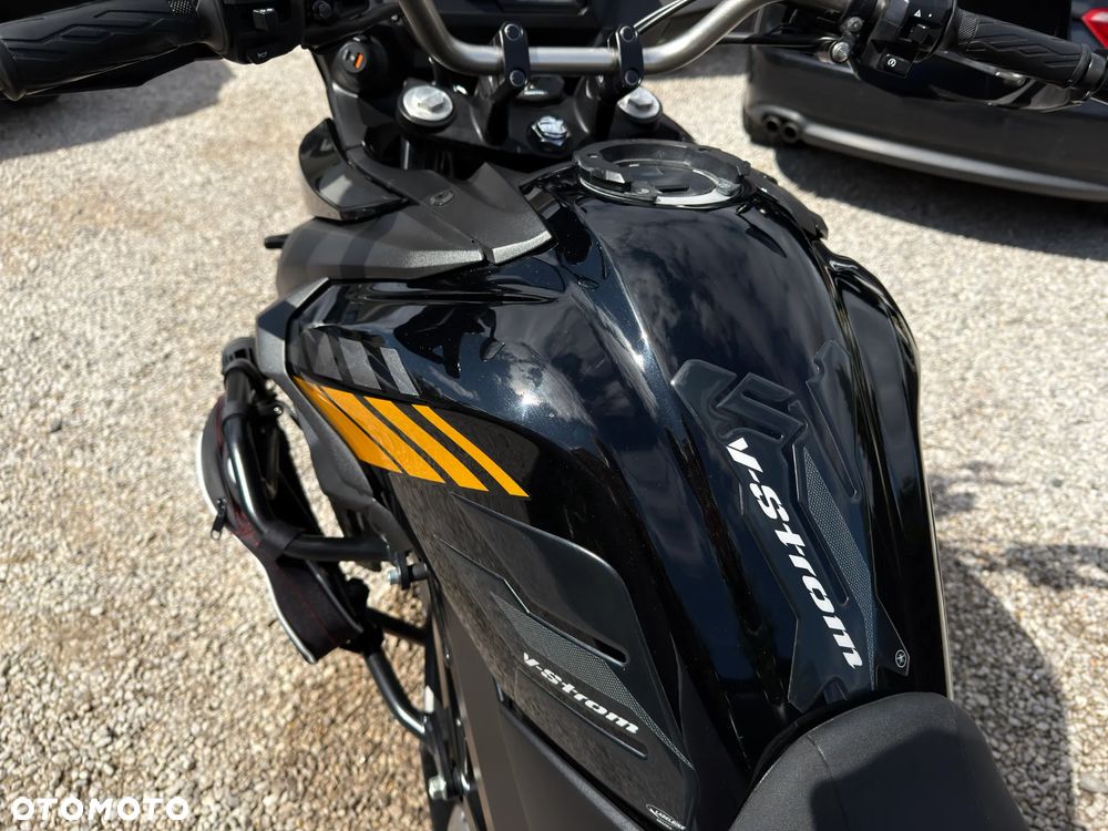 Suzuki V-STROM - 13