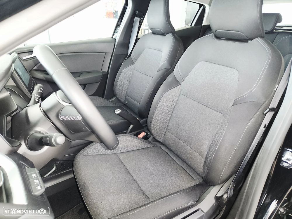 Renault Clio - 21