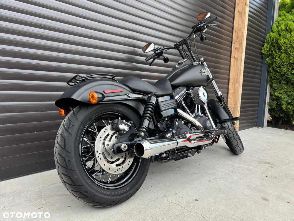 Harley-Davidson Dyna Street Bob - 5