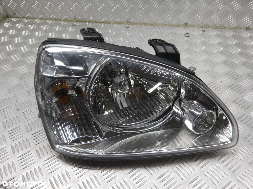 KIA CARENS II 02-06 2.0B LAMPA PRAWA LEWA PRZÓD PRZEDNIA - 2