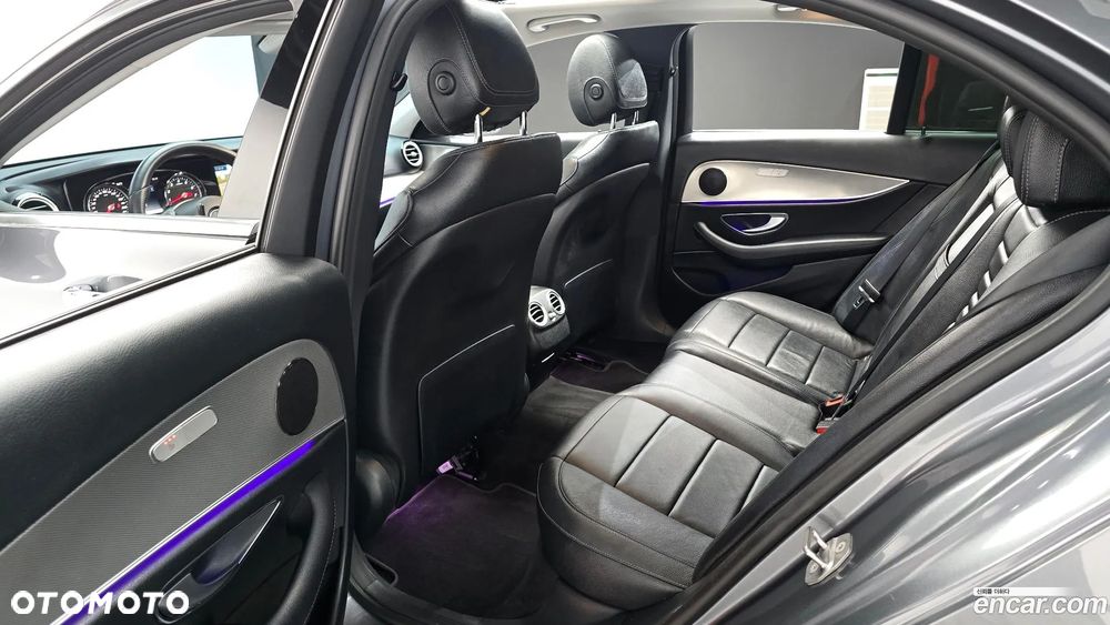 Mercedes-Benz Klasa E 200 9G-TRONIC Avantgarde - 11