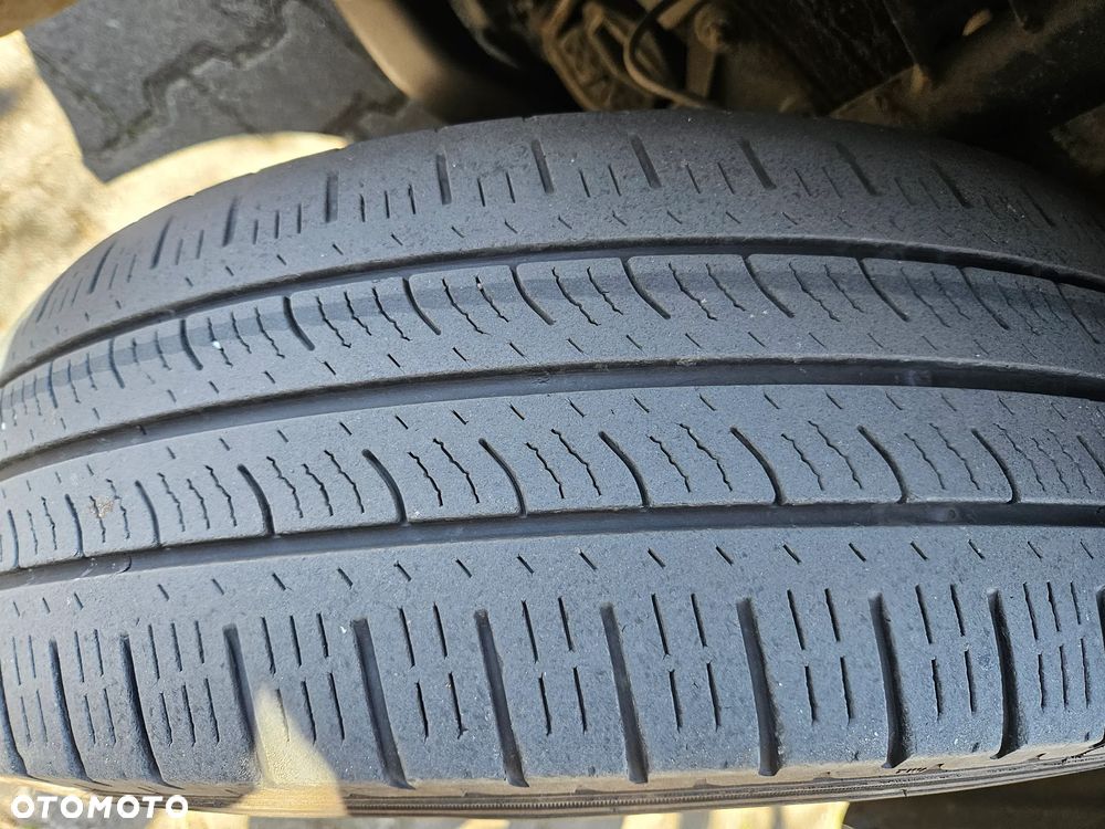 Volkswagen Multivan - 21