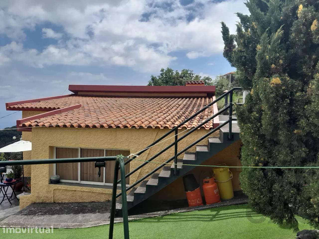 Moradia T2 com terreno e vista mar em Santo António, Funchal - Grande imagem: 2/26