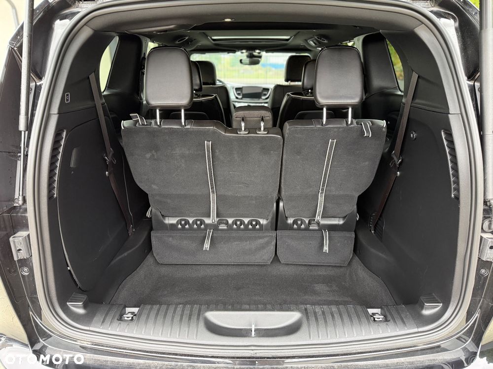 Chrysler Pacifica - 30