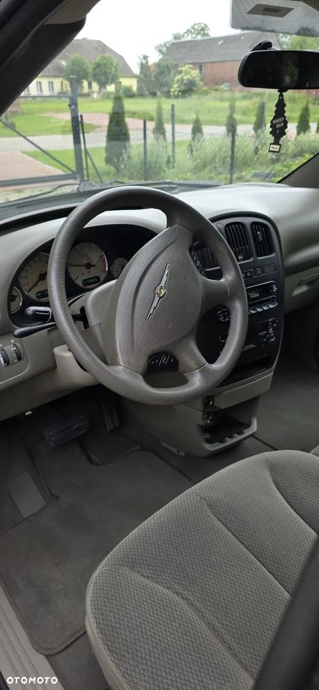Chrysler Voyager 2.8 CRD Automatik Comfort - 12