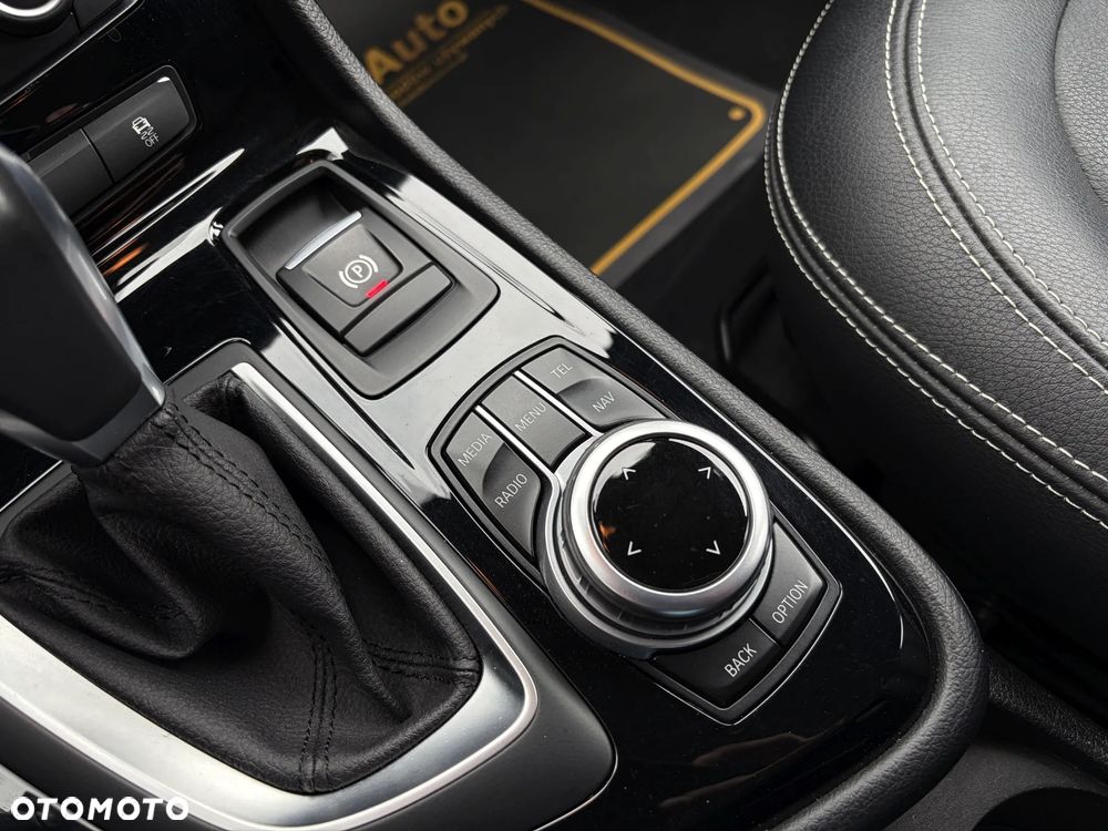 BMW Seria 2 220i Sport-Aut Advantage - 34