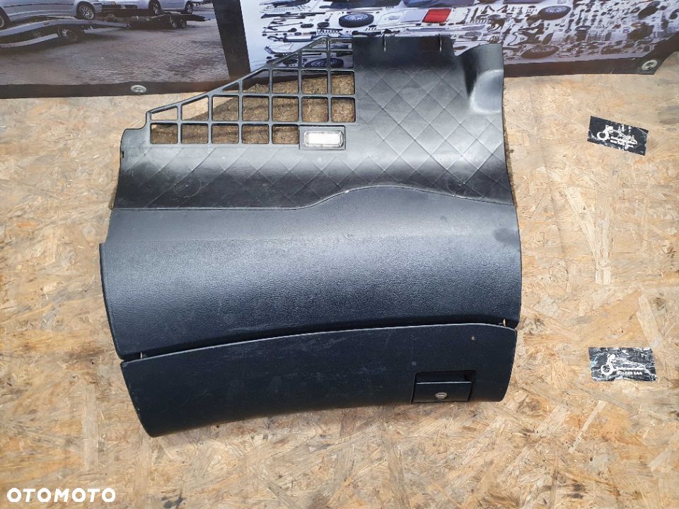 Schowek Kierowcy Pasazera Oslona pod Kierownice Europa Audi A4 B5 Lift - 4